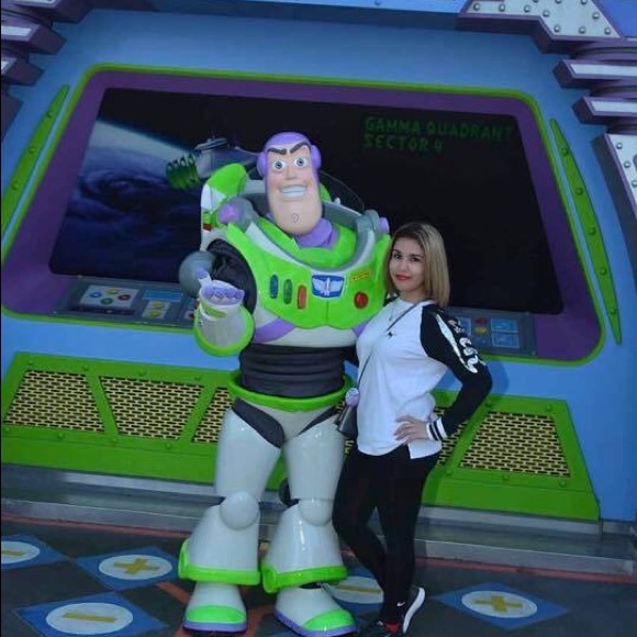 Meet your Posher, Crystal ✌🏻 - Picture 6 of 8